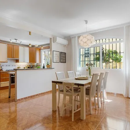 Beautiful Duplex In فوينخيرولا